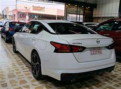 نيسان ألتيما